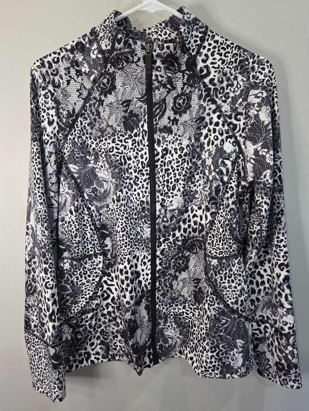 Zenergy High Neck Full Zip Jacket Black White Lace Leopard Size 1/Medium 90s y2k